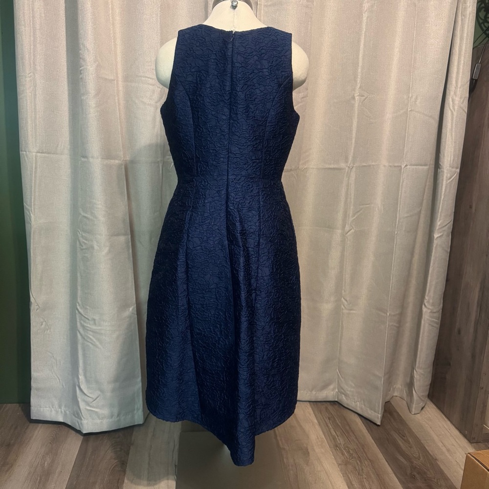 *NEW* HALSTON Heritage Indigo Floral
Jacquard Sleeveless High/Low Cocktail Dress - Picture 9 of 13